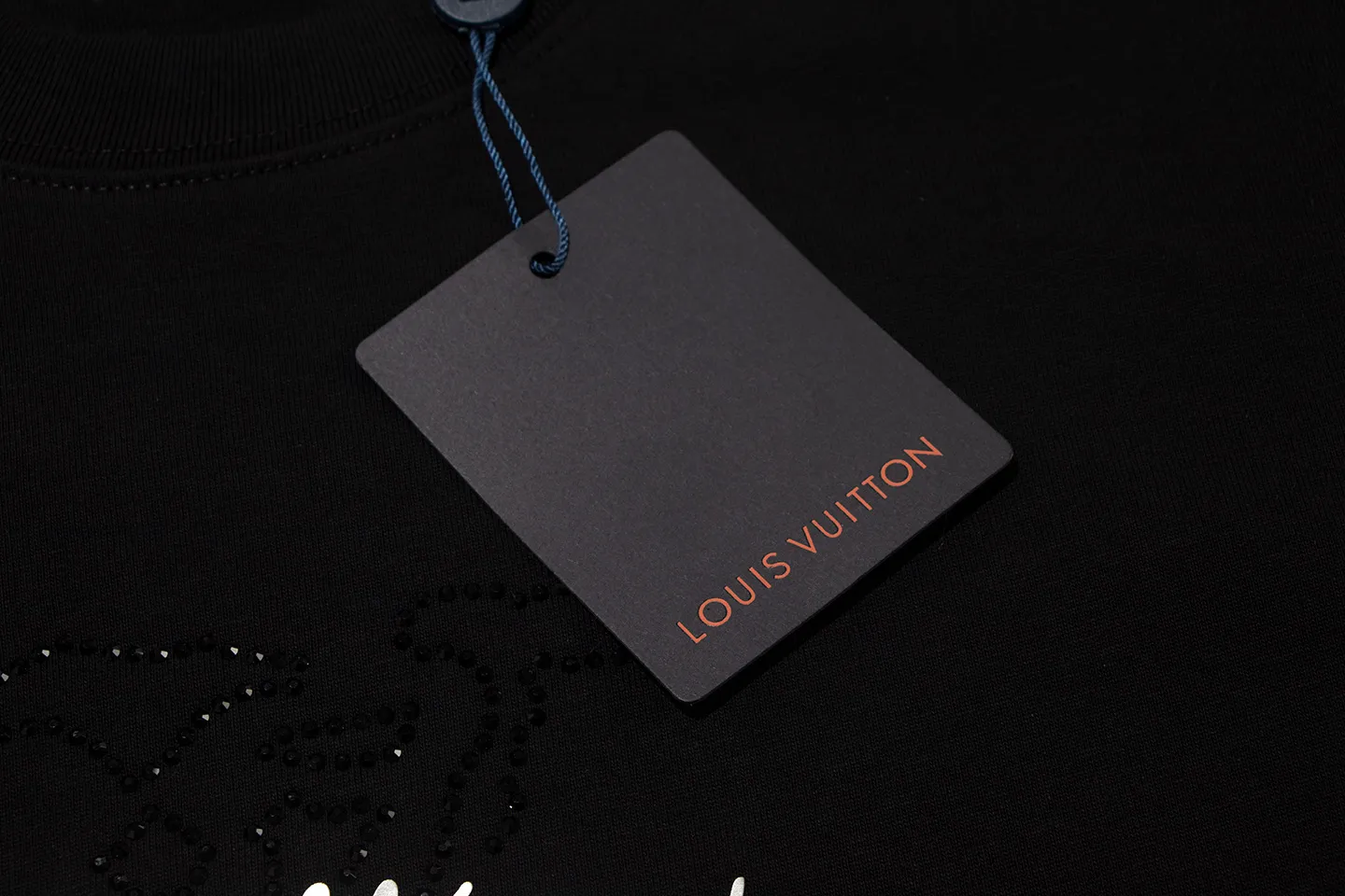 🅿️170 louis vuitto*2026 latest hot diamond💍offset printed short-sleeved T-shirt Material: Made of high version 300g double yarn combed cotton Size: S M L XL Color: black and white Style number: W2803